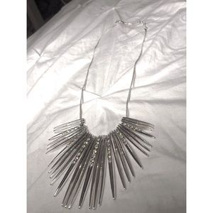 COSTUME JEWELRY - necklace
